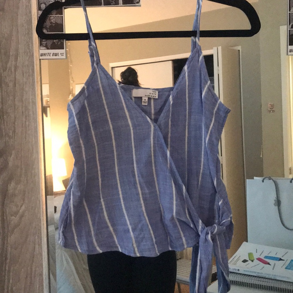 Cute blue tie tank